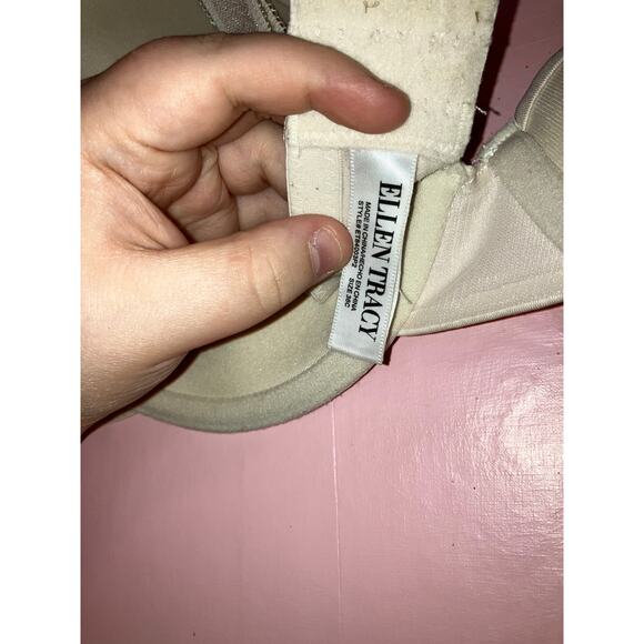 Ellen Tracy cream underwire bra size 36C - Picture 4 of 5
